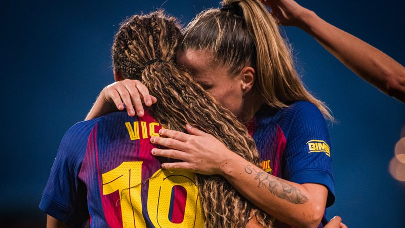 Barcelona mantiene su pleno de victorias con triunfo 2-0 sobre Granada