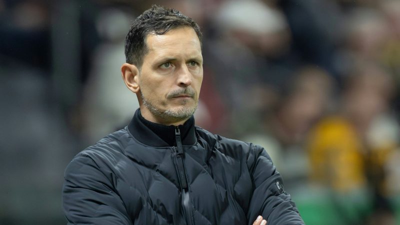 Eintracht Frankfurts Trainer Toppmöller bleibt nach Pokalaus optimistisch