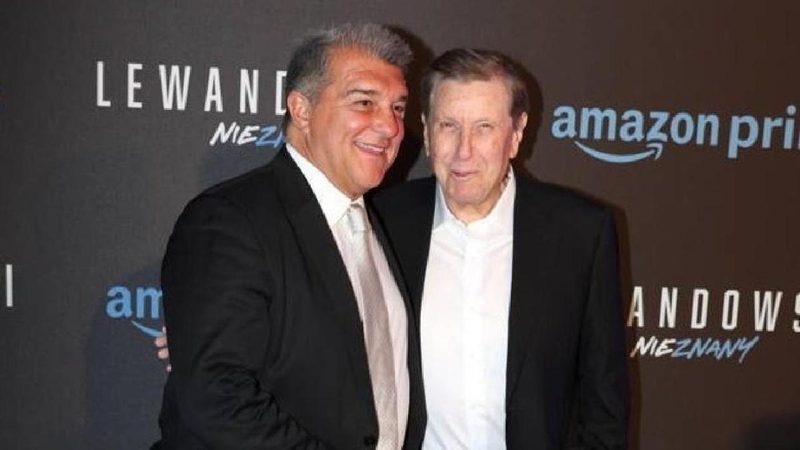 Laporta y Zahavi se reúnen en Barcelona para abordar el futuro de Lewandowski y Flick