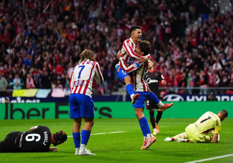 Atlético de Madrid vence Sevilla e se aproxima do topo da tabela do Espanhol