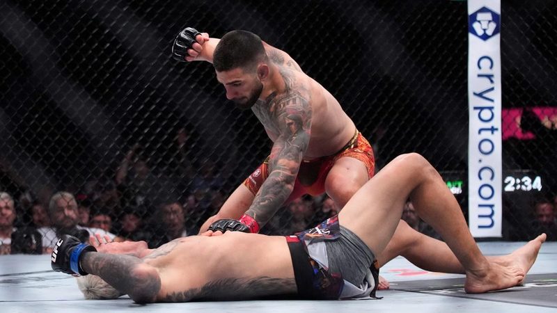 Javier Méndez destaca el boxeo de Ilia Topuria y señala su debilidad en las patadas