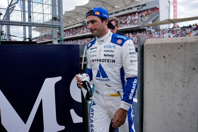 Sainz sancionado tras accidente en Austin: cinco posiciones y dos puntos en superlicencia