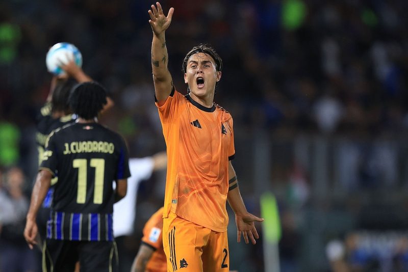 Dybala verso il rinnovo con la Roma: manca solo l'accordo sull'ingaggio