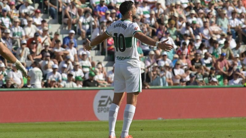 Elche rompe su racha goleadora tras 21 partidos consecutivos marcando