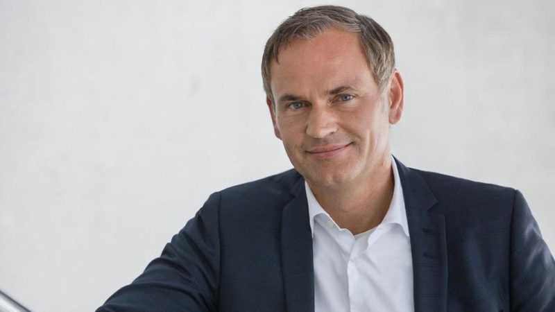 Oliver Blume continuará como CEO del Grupo Volkswagen hasta 2030 y mantiene liderazgo en Porsche