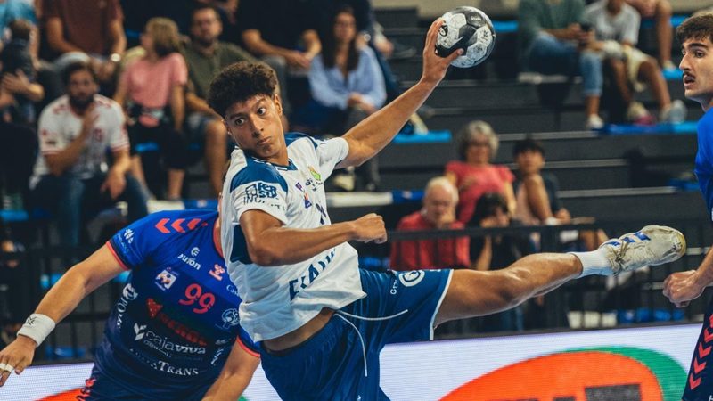 Marcos Fis debuta con los Hispanos a los 18 y despierta interés del Barça