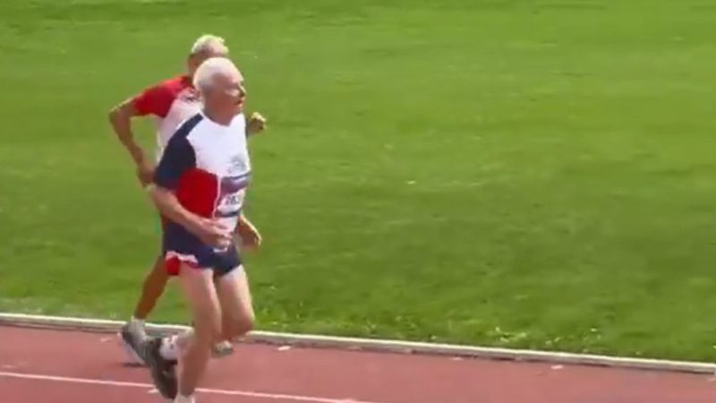 Colin Spivey, a sus 91 años, conquista el oro europeo en 800 metros con un esprint espectacular