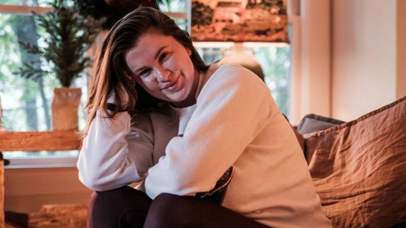 Ireland Baldwin rompe el silencio sobre su familia tóxica y su nueva etapa a los 30 años