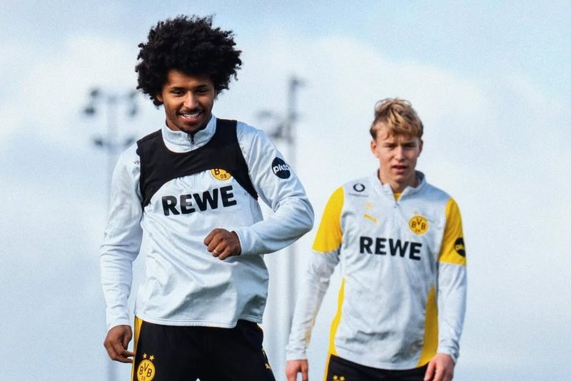 Augsburg e Borussia Dortmund se enfrentam na abertura da 9ª rodada da Bundesliga