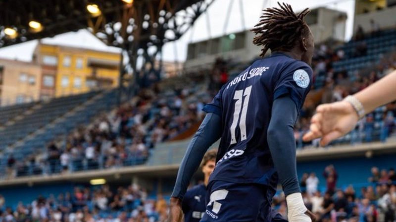 Atlètic Lleida logra su primera victoria en liga con un emocionante 3-2 ante el líder