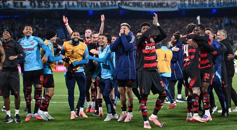 Flamengo garante vaga na final da Libertadores após empate em Avellaneda