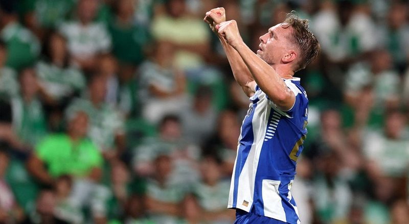 Luuk de Jong se aproxima do retorno após quase dois meses fora por lesão