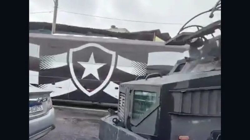 Botafogo vive momento tenso ao passar por tiroteio com equipe sub-17