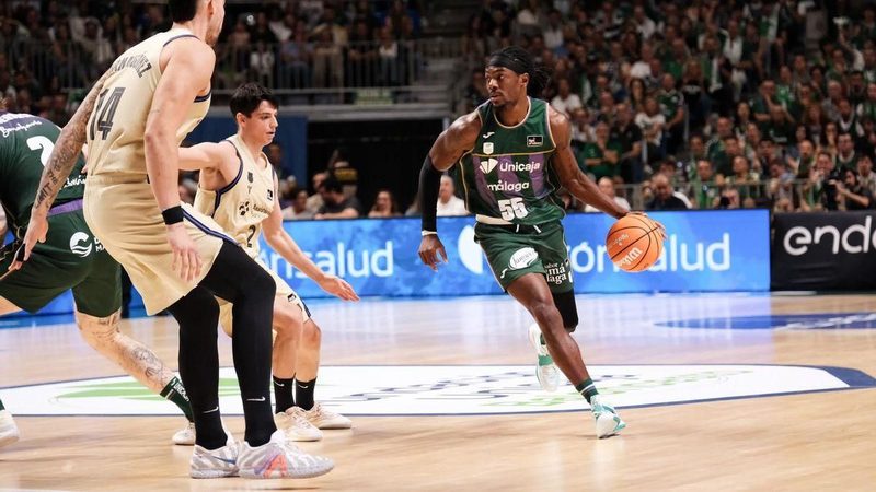 Unicaja pierde su invicto ante Barça en un duelo marcado por la baja efectividad en triples
