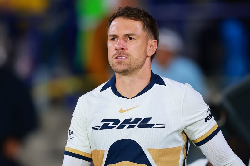 Aaron Ramsey abbandona i Pumas dopo la scomparsa della sua cagnolina