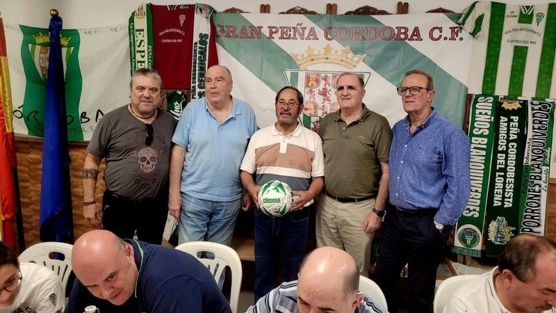 La Gran Peña del Córdoba CF de Castro del Río fortalece el cordobesismo en su tradicional perol