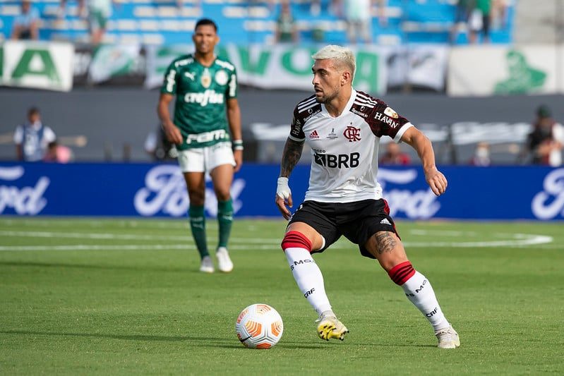 Palmeiras e Flamengo reeditam final da Libertadores em busca do tetracampeonato