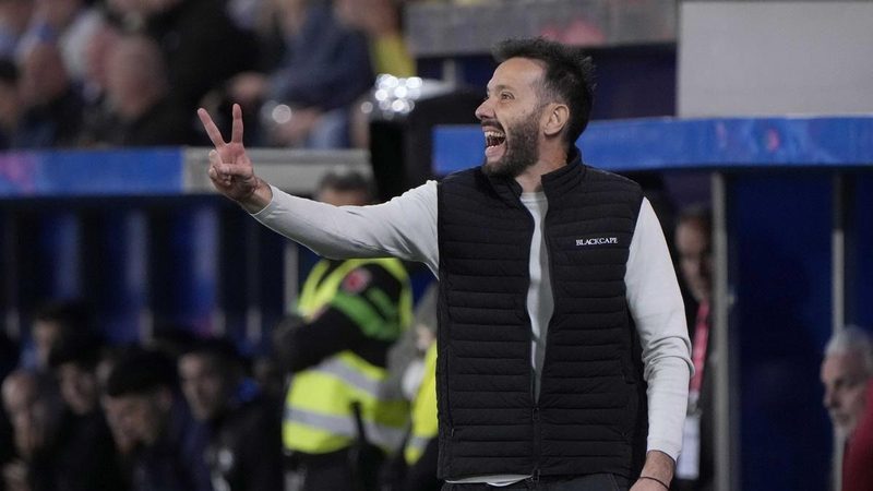 Carlos Corberán destaca la mentalidad pero insiste en que el Valencia debe mejorar su juego