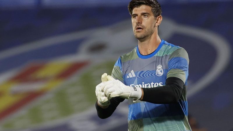 Courtois critica a Laporta y defiende a Vinicius tras polémicas arbitrales y partido en Miami