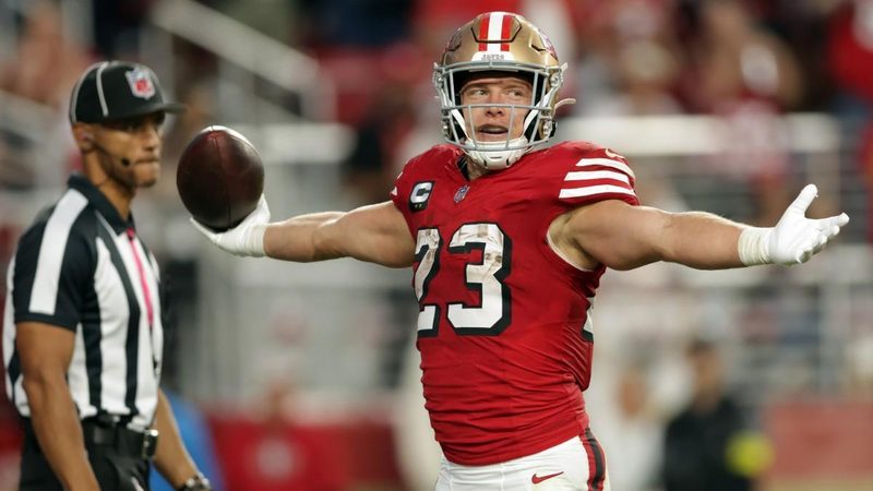 Christian McCaffrey lidera a los 49ers con dos touchdowns en victoria 20-10 sobre Falcons