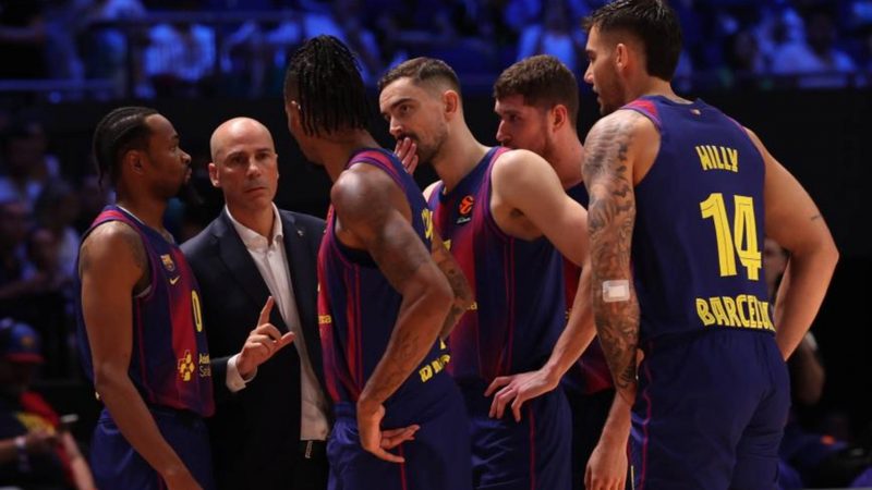 El Barça busca evitar su peor inicio histórico y salir de puestos de descenso en Málaga