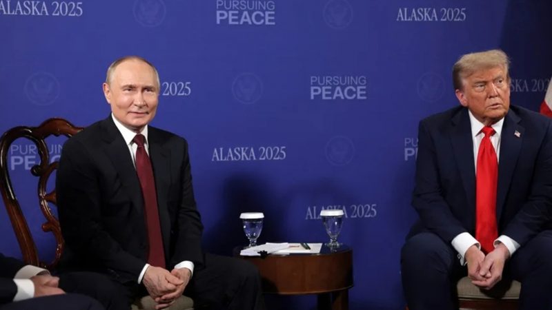 Trump cancela reunión con Putin en Budapest y señala que no quiere perder el tiempo