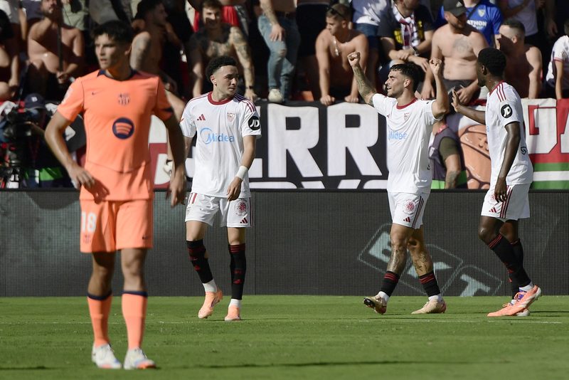 Barcelona sofre goleada histórica e perde a liderança do Campeonato Espanhol