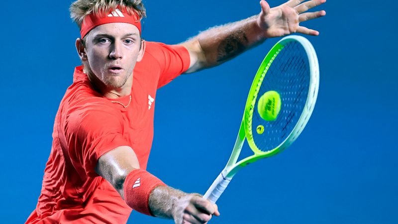 Davidovich supera a Brooksby y avanza a cuartos en el Open 500 de Basilea