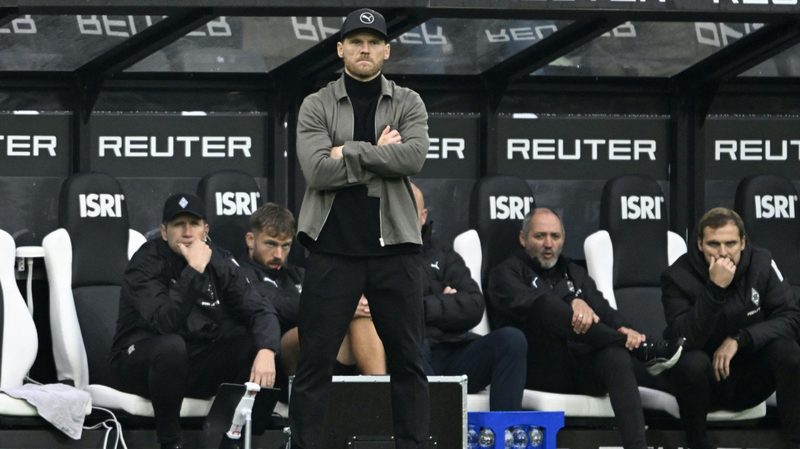 Schröder hält sich zu Polanskis Zukunft nach dem ersten Gladbach-Erfolg bedeckt