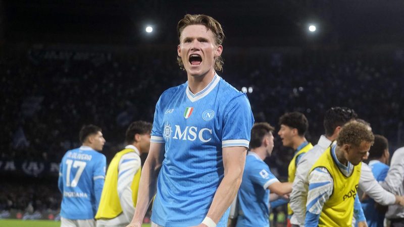 Il ritorno del Napoli: McTominay guida la squadra verso il titolo con Rrahmani e Neres