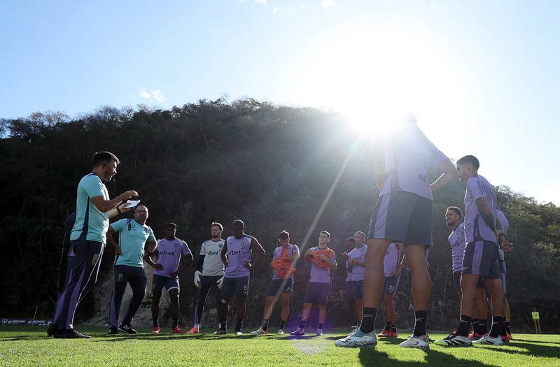 Desmobilização marca o desempenho do Botafogo em 2025 e preocupa torcida