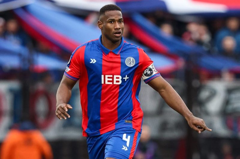 Botafogo mira zagueiro colombiano Romaña do San Lorenzo em busca de reforço defensivo