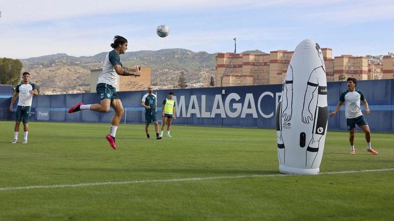 Málaga CF recupera a Gabilondo en entrenamiento tras derrota ante Leganés