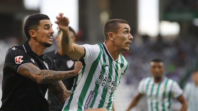 Rubén Alves, Requena, Dalisson y Fuentes impulsan la recuperación del Córdoba CF