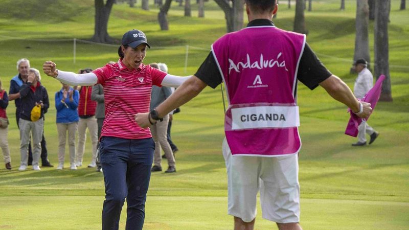 Carlota Ciganda y Azahara Muñoz se enfrentan por ser la primera tricampeona en el Andalucía Costa del Sol Open
