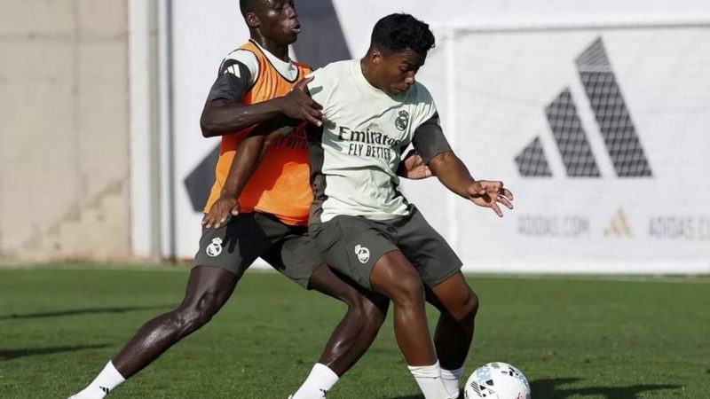 Xabi Alonso convoca a Mendy tras seis meses y deja fuera a Trent para el duelo ante Juventus