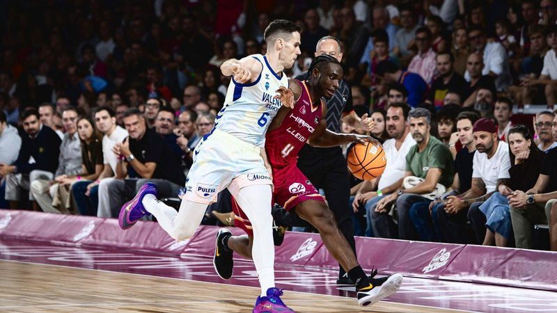 Valencia Basket domina en Barris Nord y lidera la Liga Endesa tras tercera victoria