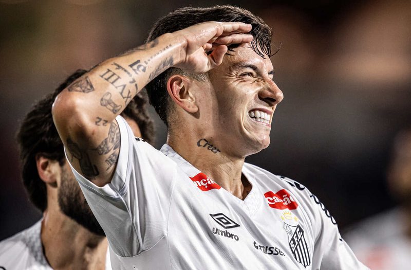 Santos planeja manter Álvaro Barreal em 2026, mesmo sem cumprir metas contratuais