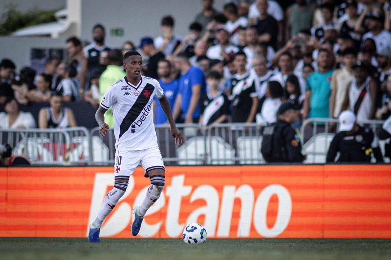 Robert Renan confia na vitória do Vasco em São Januário contra o São Paulo