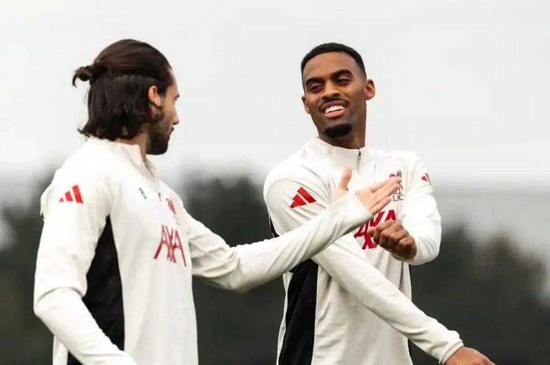 Confronto decisivo: Liverpool e Aston Villa buscam recuperação na Premier League