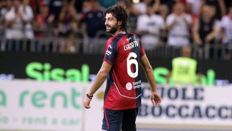 Il Cagliari crolla in difesa: l'assenza di Mina e il mistero Luperto