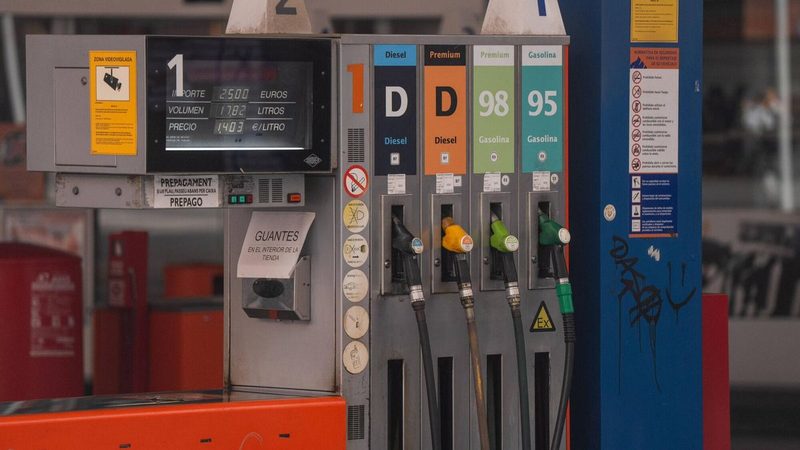 Descubre las 10 gasolineras más económicas de España para llenar tu depósito hoy