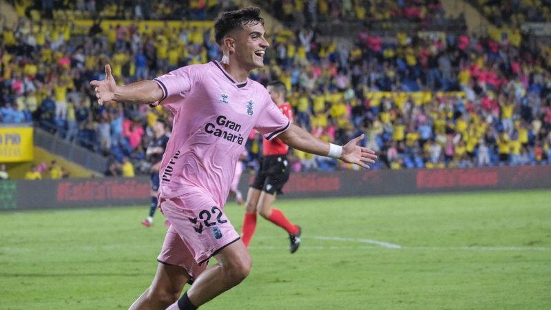 UD Las Palmas deslumbra con victoria 3-1 sobre Eibar y escala al segundo puesto