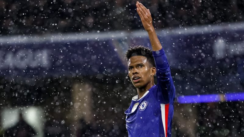 Estevao, la joven promesa del Chelsea, comparado con Lamine Yamal tras su récord en Champions