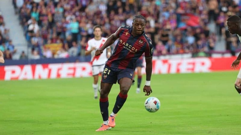 Etta Eyong multiplica por 40 su valor y despierta interés de Barça y clubes de la Premier