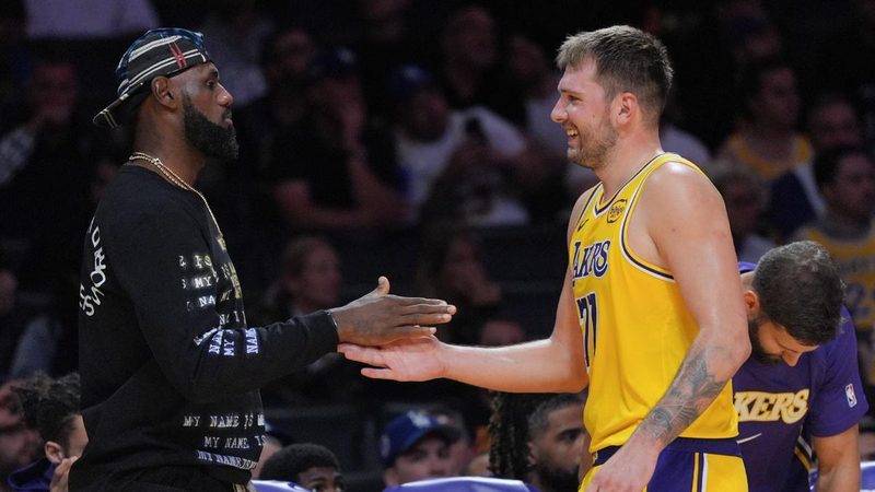 La NBA 2025/26 arranca en España con DAZN como único canal y nuevos narradores