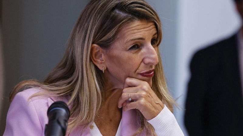 Nuevo registro horario obliga a empresas a entregar recibo digital de horas extra a empleados