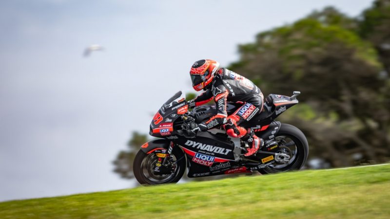 Senna Agius triunfa en Australia mientras Manu González resiste como líder de Moto2