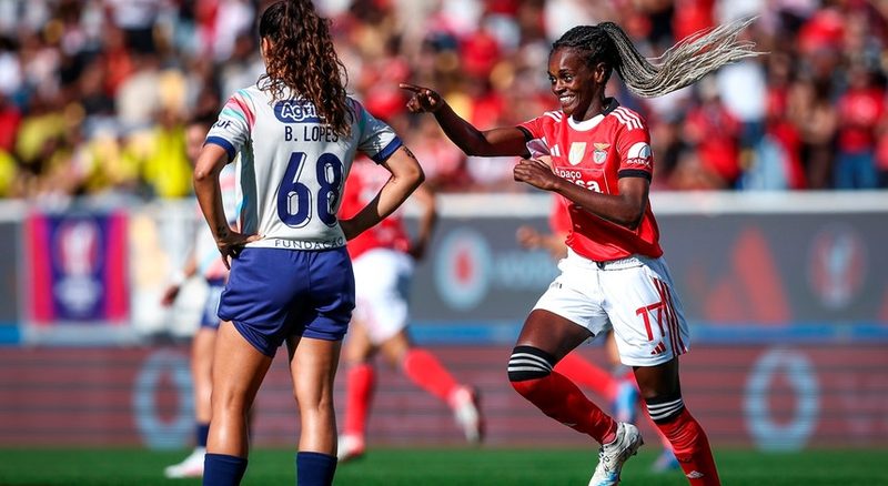 Diana Silva passa por cirurgia e desfalca Benfica por um mês e meio