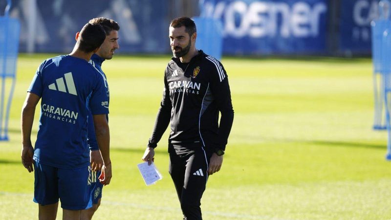 Rubén Sellés asume el reto en el Real Zaragoza con un estilo ofensivo y ordenado